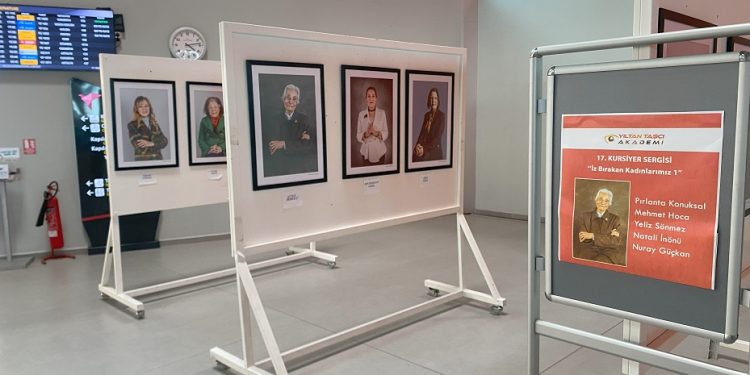 “İz Bırakan Kadınlarımız 1” sergisi Ercan Havalimanı’nda açıldı