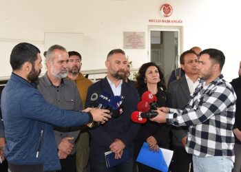 KTOEÖS ile KTÖS’ten Başbakan’a çağrı: “Mesele öğretmenlerin değil toplumun meselesidir”