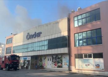 Gazimağusa’da Önder AVM’de çıkan yangın kontrol altına alındı. Soğutma çalışmaları devam ediyor