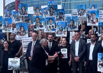 Karakaya:Usulsüzlüklerle  kamu görevi  yapan insanlar elini kolunu sallayarak gezecek ama bizim sevdiklerimiz toprak altında