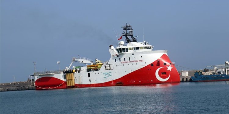 Türkiye’nin petrol arama faaliyetleri yurt dışında da devam ediyor