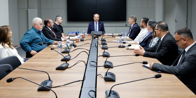 Cumhurbaşkanı Tatar, KKTC Olimpiyat Komitesi heyetini kabul etti