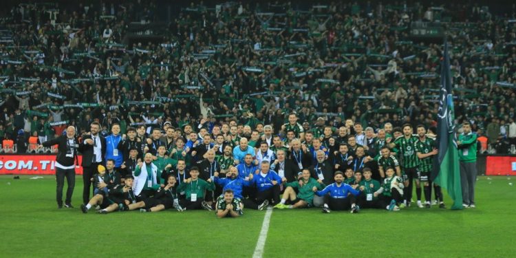 Kocaelispor, 16 yıl sonra Süper Lig'de