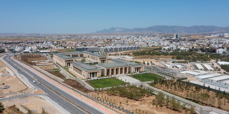 Cumhurbaşkanlığı Yerleşkesi açılış için gün sayıyor