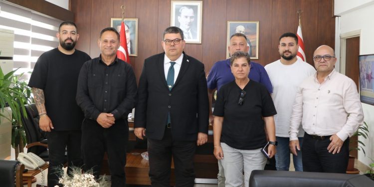 Maliye Bakanı Berova, Bağımsız Şoför Okulları ve Sürücü Kursları Birliği heyetini kabul etti