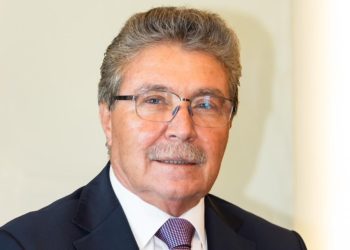 Başbakan Üstel, İskele’de vatandaşlarla bayramlaştı