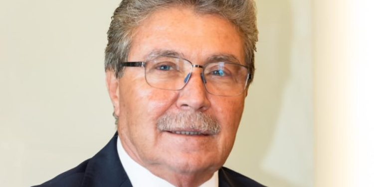 Başbakan Üstel, İskele’de vatandaşlarla bayramlaştı