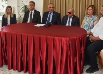 Çavuşoğlu, Kıbrıs Türk Engelliler Federasyonu’nu ve Rauf Raif Denktaş Görme Engelliler Özel Eğitim Okulu’nu ziyaret etti