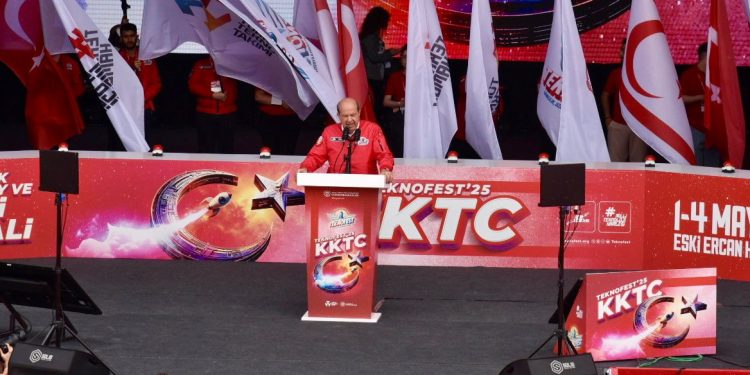 Cumhurbaşkanı Tatar: “Teknolojiyi benimseyen gençlerimizle geleceği hep birlikte inşa ediyoruz”