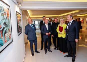 Tatar, Ergen’in “Görünmeyen Kızlar” sergisine katıldı