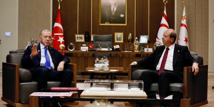 Erdoğan ve Tatar, Cumhurbaşkanlığı’nda bir araya geldi