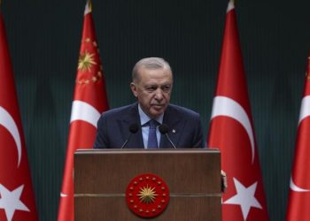 Erdoğan’dan, saldırıya uğrayan Özgür Özel’e geçmiş olsun telefonu