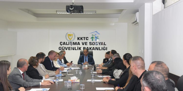 Çalışma ve Sosyal Güvenlik Bakanlığı ile imar izni veren belediyeler arasında iş sağlığı ve güvenliği toplantısı düzenlendi