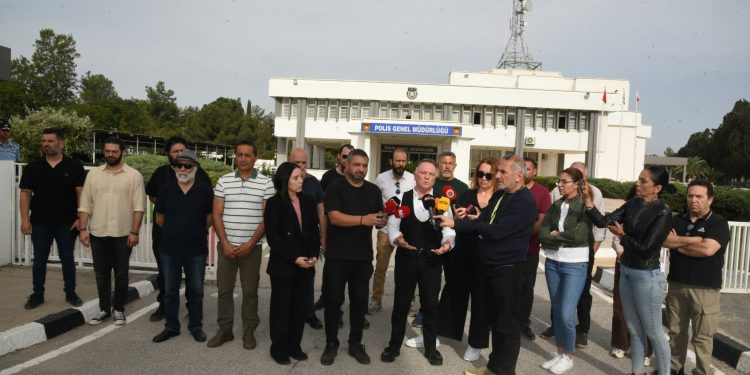 Gazeteciler Birliği ve Basın-Sen, gazeteciler Akın ve Yüksel’e koruma talebi ile PGM önünde basın açıklaması yaptı