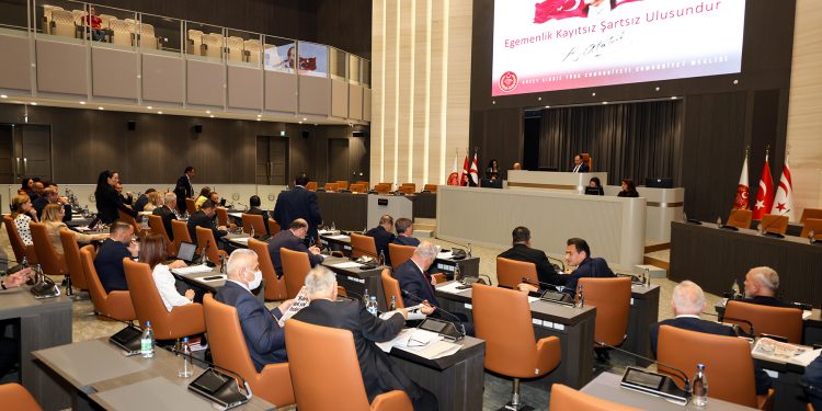 Meclis çalışmaları devam ediyor
