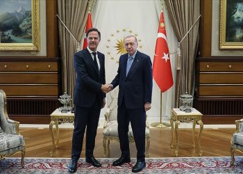 Erdoğan, Rutte ile bir araya geldi