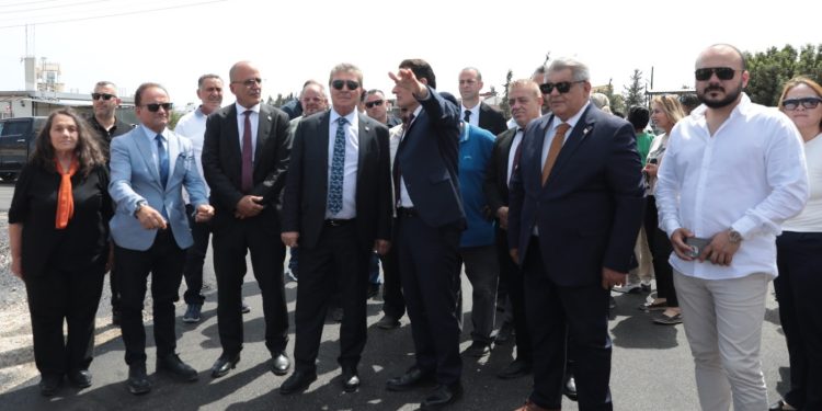 Başbakan Üstel Mormenekşe kırsal kesim arsalarında inceleme yaptı