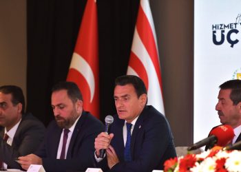 Halka Hizmet Yolunda Üç Yıl Toplantısı… Hükümet yetkilileri, basın mensuplarının sorularını yanıtladı