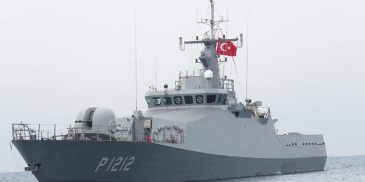 Türk Deniz Kuvvetleri Komutanlığı’na bağlı denizaltıdan 19 Mayıs kutlamaları çerçevesinde KKTC’ye ziyaret