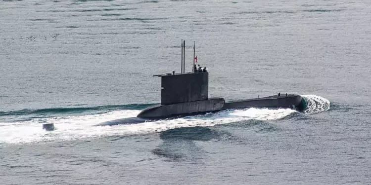 Türk Deniz Kuvvetleri Komutanlığı’na bağlı denizaltıdan 19 Mayıs kutlamaları çerçevesinde KKTC’ye ziyaret