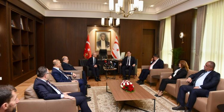 Meclis Başkanı Öztürkler, Mehmet Şimşek’i kabul etti