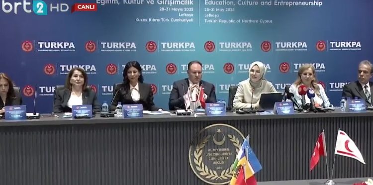 ‘1. Türk Kadın Parlamenterler Zirvesi Cumhuriyet Meclisi’nde gerçekleştiriliyor