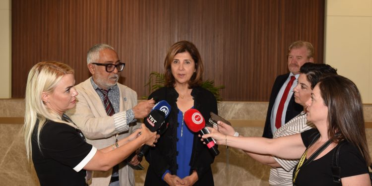 Tatar- Holguin görüşmesi tamamlandı… Holguin, yarın Hristodulidis ve ticaret odalarıyla görüşecek