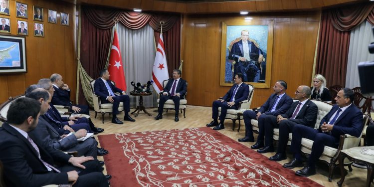 Üstel: Yapılacak sıkı denetim ve kontrollerle ülkede kaçak insan kalmayacak