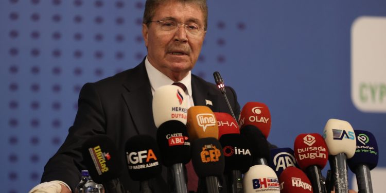 Üstel BALKANTÜRKSİAD toplantısında konuşma yaptı: “Kıbrıs Türk halkı 1950’lerden beri varoluş mücadelesi veriyor”