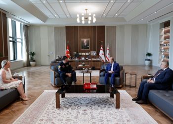 Cumhurbaşkanı Tatar, TUSAŞ Eğitim Uçakları Baş Test Pilotu Özpala’yı kabul etti