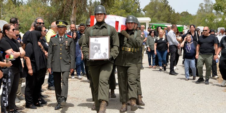 Tatar, mücahit komutan Metin Aybars’ın cenaze törenine katıldı