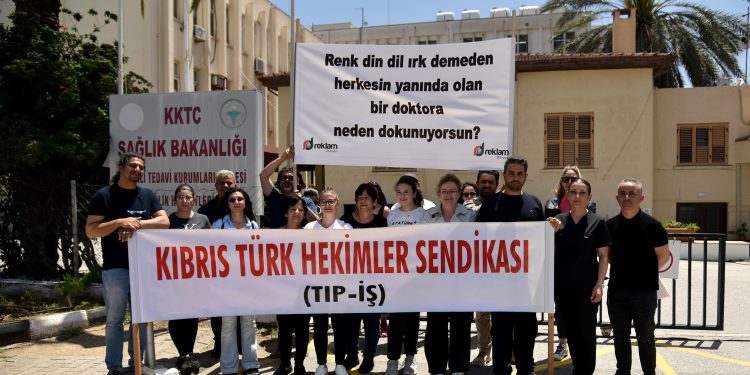 Tıp-İş’ten hekimlerin görev yeri değişikliğine tepki