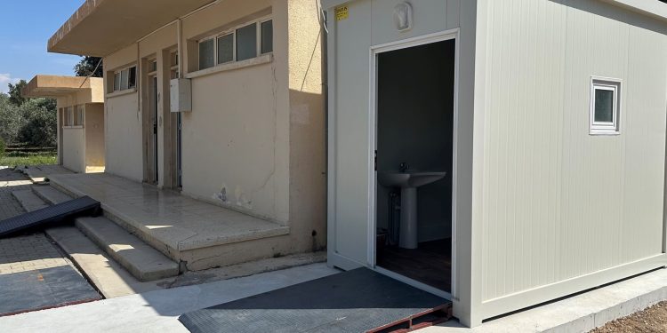 Mimarlar Odası’ndan Gazimağusa Ticaret Lisesi’ne engelli tuvaleti ve rampa