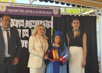 Yeşilyurt Özel Eğitim ve İş Eğitim Okulu yıl sonu sergisinin açılışı ve mezuniyet töreni yapıldı