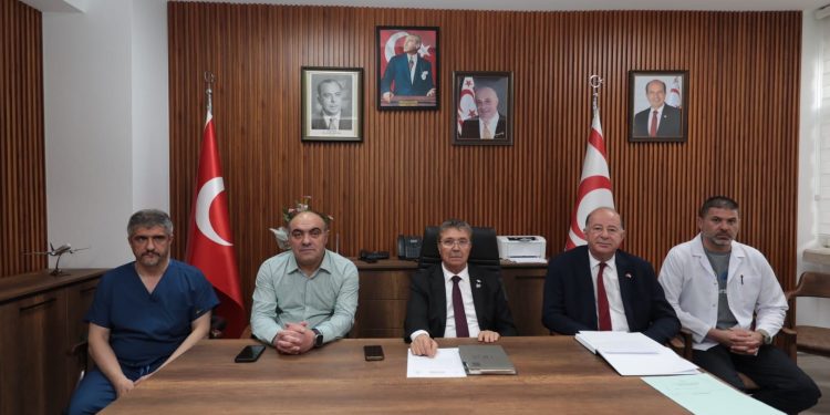 Üstel, TEKNOFEST’te yaralanan vatandaşların sağlık durumu hakkında bilgi aldı