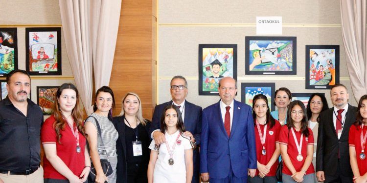 Tatar, “III. Uluslararası Pozitif Okullar ve İyi Oluş Kongresi” ile “Zirvede Birkan Uzun Resim Sergisi’ne” katıldı