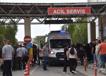 Yenierenköy’deki kazada yaralanan 3 öğrencinin tedavileri sürüyor
