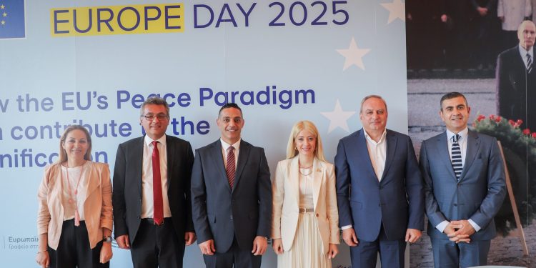 Erhürman, “Kıbrıs Barış Sürecinde AB’nin Rolü” başlıklı panelde konuştu