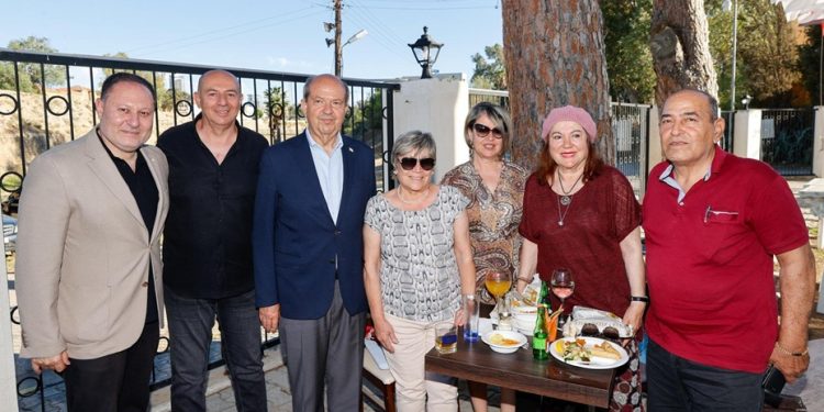 Cumhurbaşkanı Tatar, Dış Basın Birliği’nin Yaza Merhaba Büyük Medya Buluşması’na katıldı