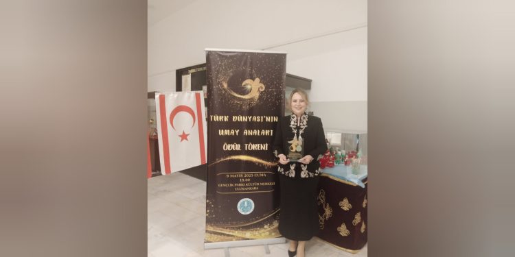 GİKAD Başkanı İçim Çağıner Kavuklu’ya Türk Dünyası Umay Ana Ödülü