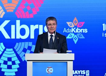 Üstel: KKTC izolasyonlara rağmen kararlılıkla yoluna devam ediyor