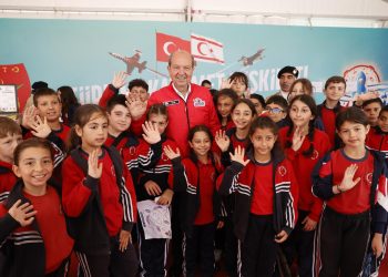 Cumhurbaşkanı Ersin Tatar, TEKNOFEST 2025’in ikinci gününde festival alanını ziyaret etti