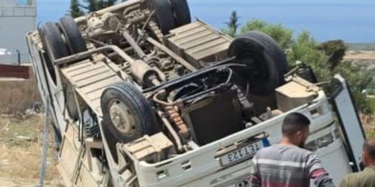 Yenierenköy’de otobüs kaza yaptı: 11 yaralı