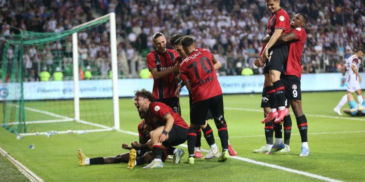 Süper Lig'e yükselen son takım Fatih Karagümrük