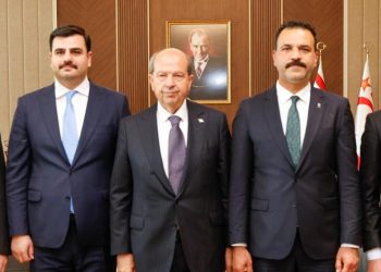 Cumhurbaşkanı Tatar AK Parti Genel Sekreteri  ve İzmir Milletvekili Eyüp Kadir İnan’ı kabul etti