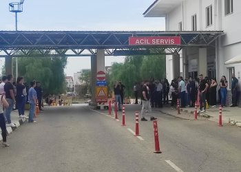 İskele Kaymakamı Toroslu: Devrilen otobüste bulunan öğrenciler sağlık kontrolünden geçiriliyor, hayati tehlikesi olan yok