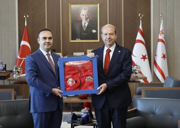 Cumhurbaşkanı Tatar, TC Sanayi ve Teknoloji Bakanı Mehmet Fatih Kacır’ı kabul etti