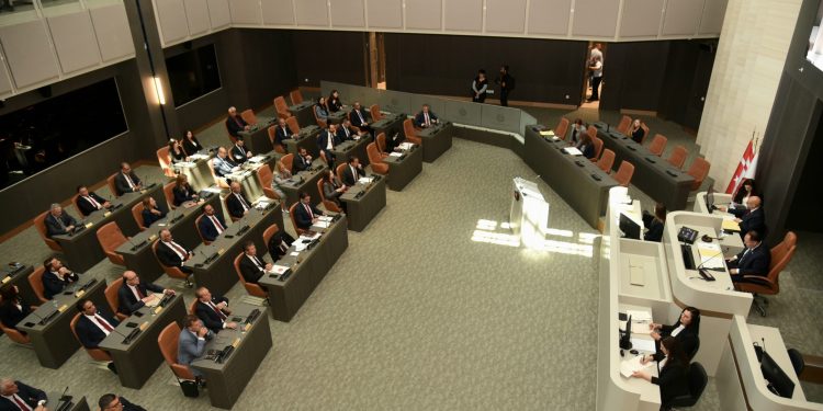 Meclis Genel Kurulu toplandı… Yeni binada ilk toplantı yapılıyor