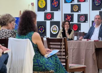 Pembe Boyalı Oda romanının tanıtım ve imza etkinliği Gazimağusa’da yapıldı