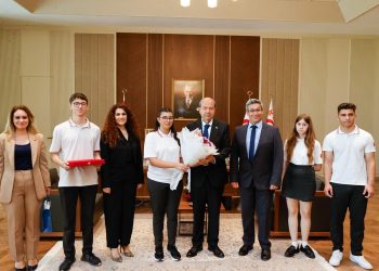 19 Mayıs Gençlik ve Spor Bayramı… Cumhurbaşkanı Tatar, öğrencileri kabul etti